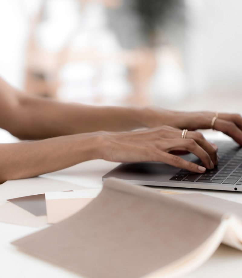 Copywriting tips: woman working on a laptop